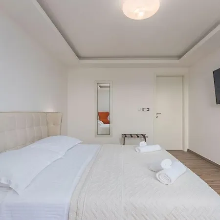 Hotel Comfortable 4*