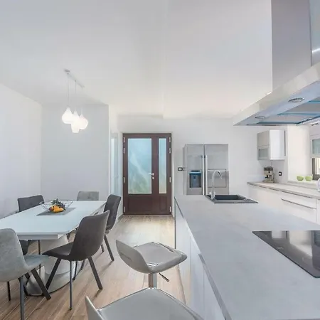 Hotel Comfortable Umag